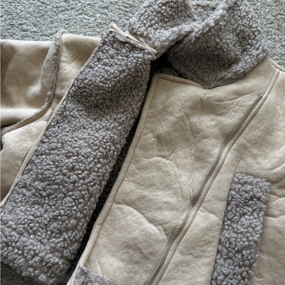 Sherpa Jacket - Picture 5 of 8
